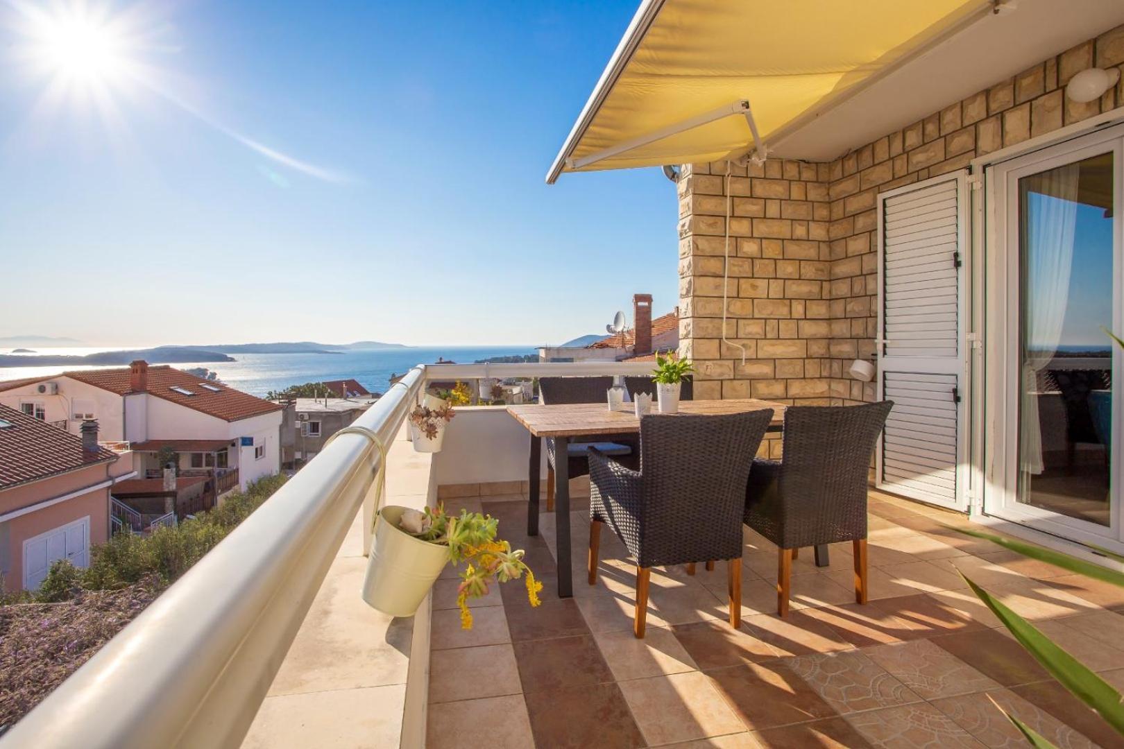 Peaceful apartment with beautiful view Hvar Town Exterior foto
